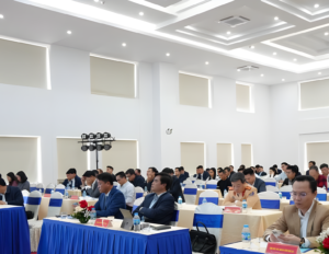 Các đại biểu tham dự hội nghị.