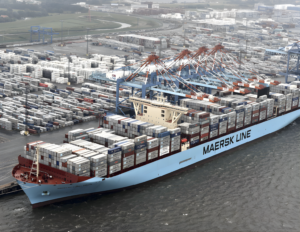 Maersk cắt giảm việc làm