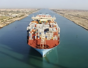Hapag-Lloyd và Maersk quay lại kênh đào Suez